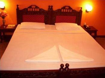 Hotel Charring Cross Ooty Ngoại thất bức ảnh