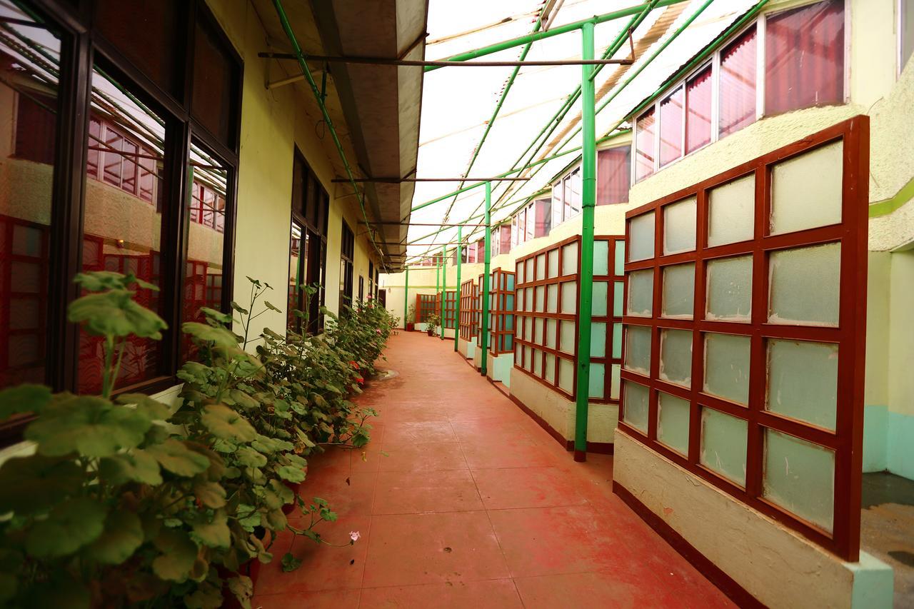 Hotel Charring Cross Ooty Ngoại thất bức ảnh