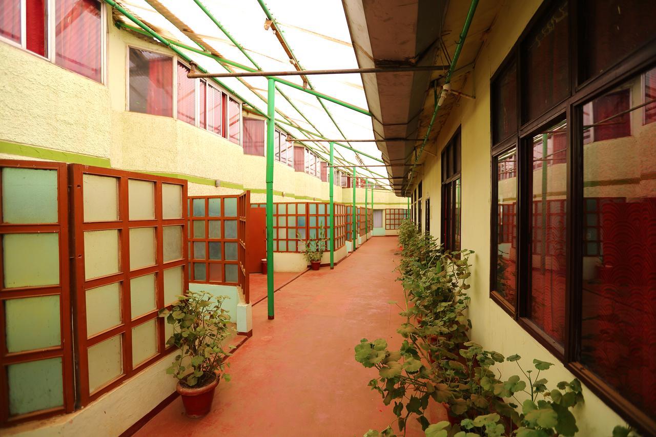 Hotel Charring Cross Ooty Ngoại thất bức ảnh